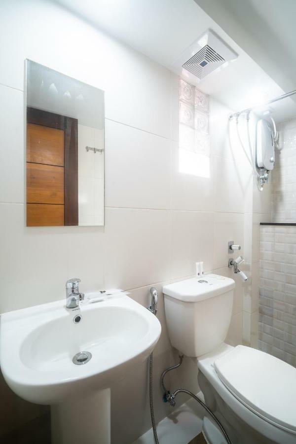 Oyo 199 Solange Apartelle Davao Экстерьер фото