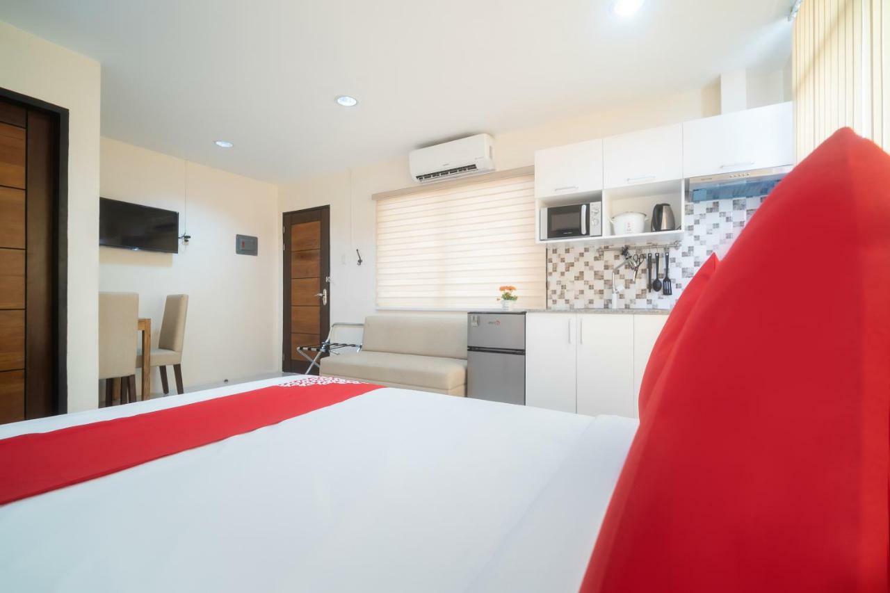 Oyo 199 Solange Apartelle Davao Экстерьер фото