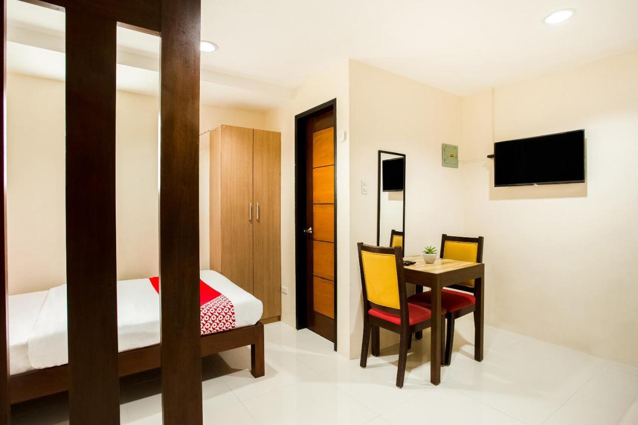 Oyo 199 Solange Apartelle Davao Экстерьер фото