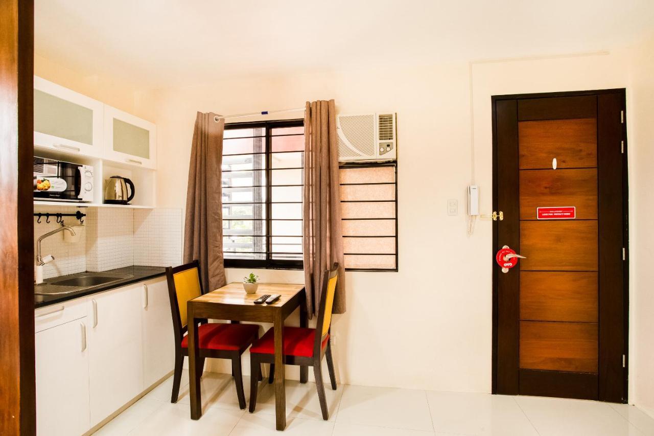 Oyo 199 Solange Apartelle Davao Экстерьер фото